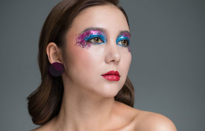 专业新娘跟妆培训 开启南海化妆学习班的美丽事业之门